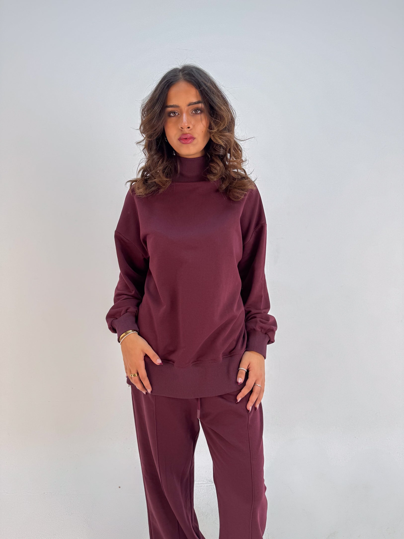 Tender Strength – Lounge Set