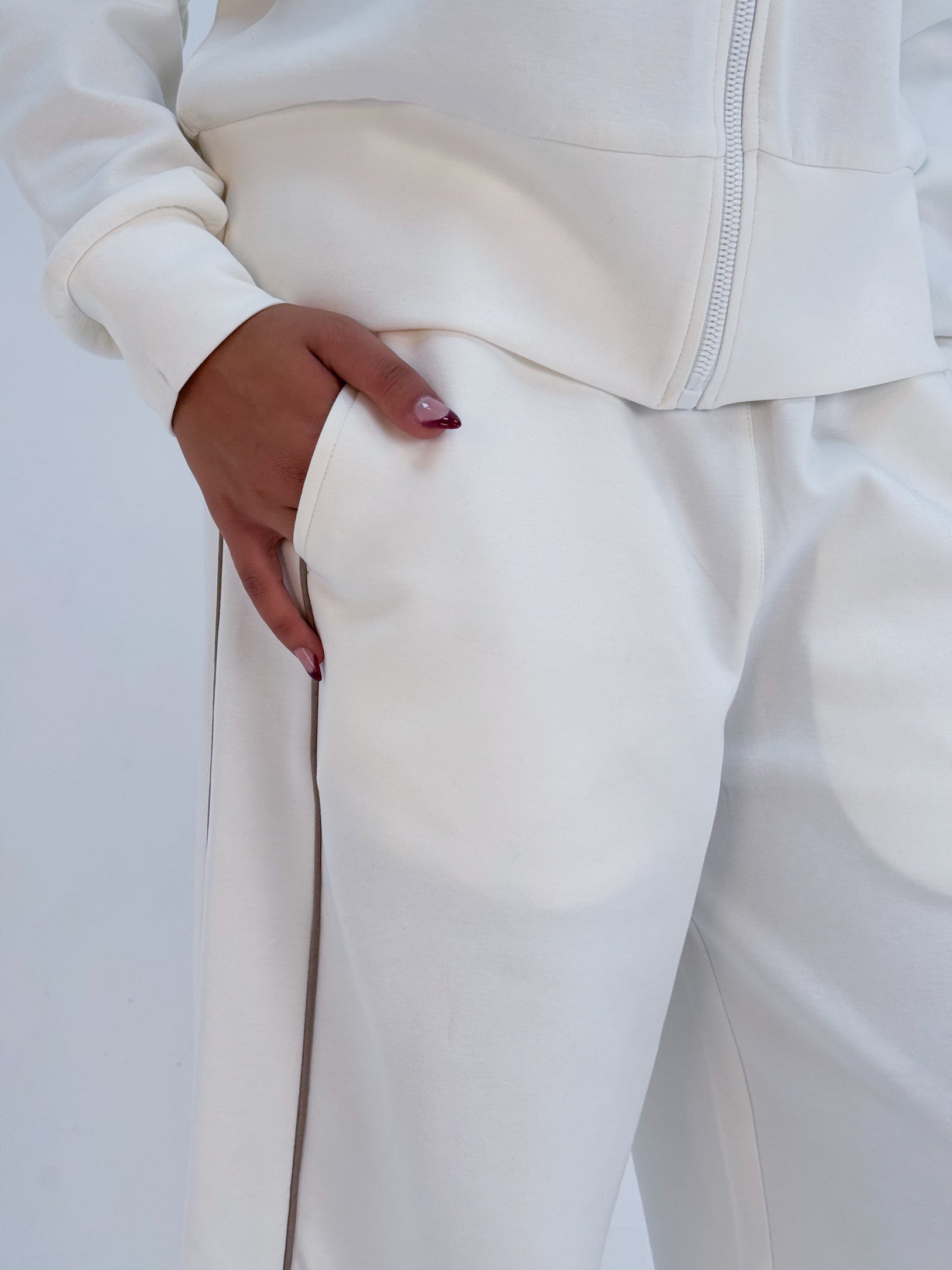 Pure Ease White - Lounge Set