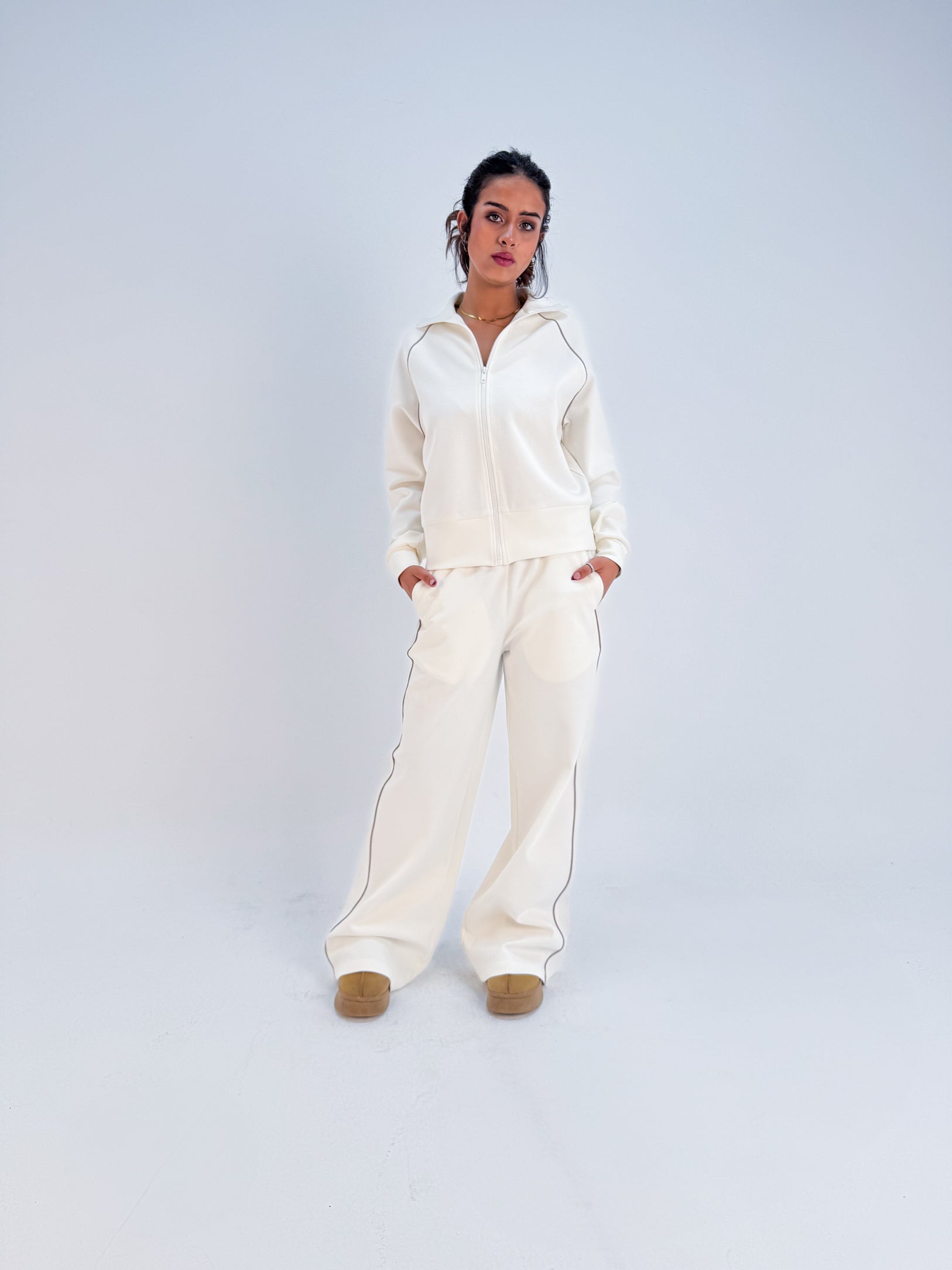 Pure Ease White - Lounge Set