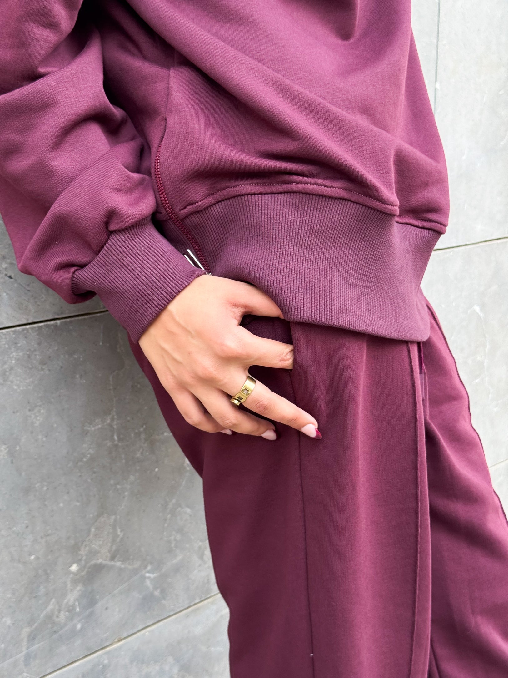 Tender Strength – Lounge Set