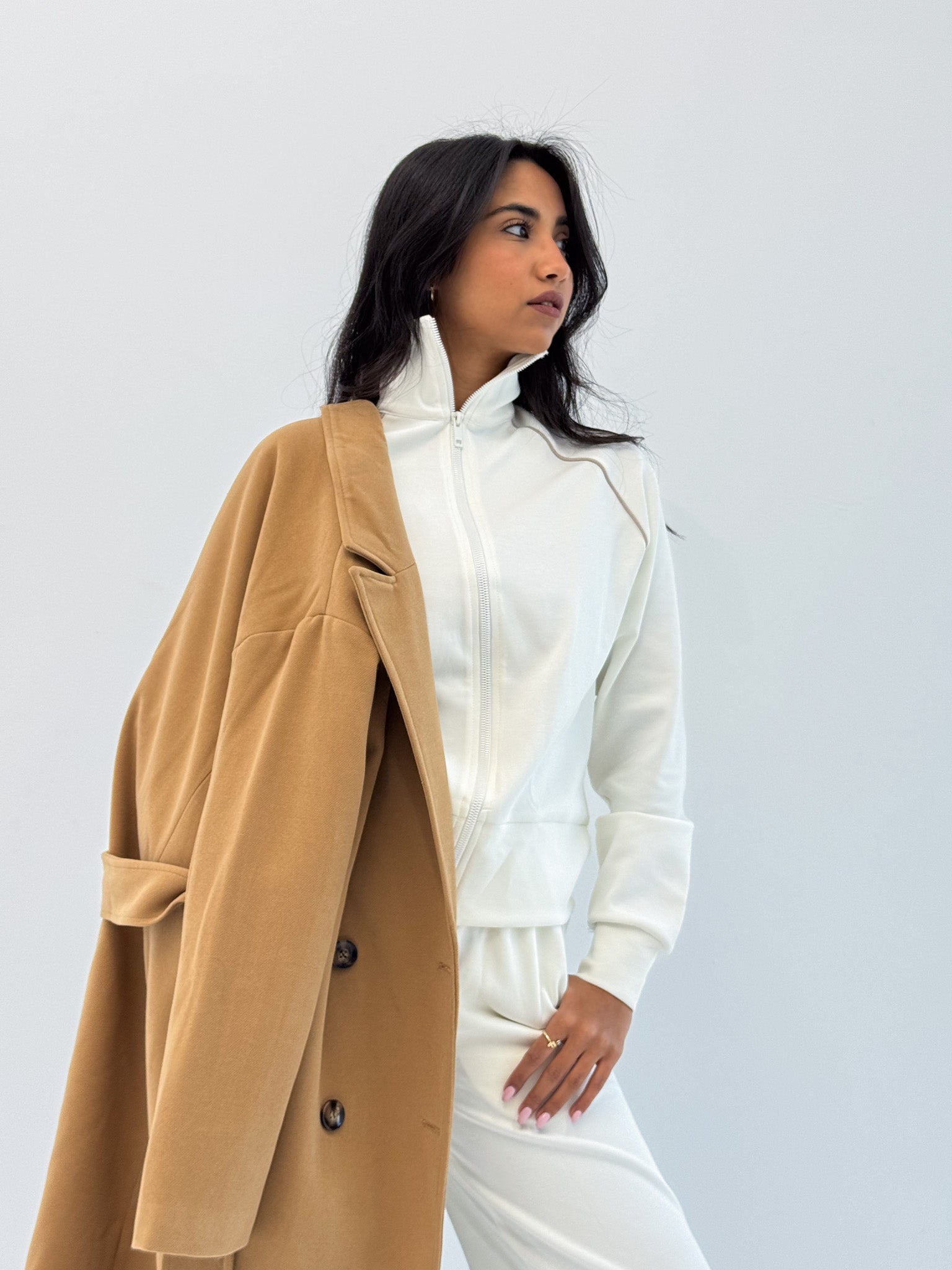 Pure Ease White - Lounge Set